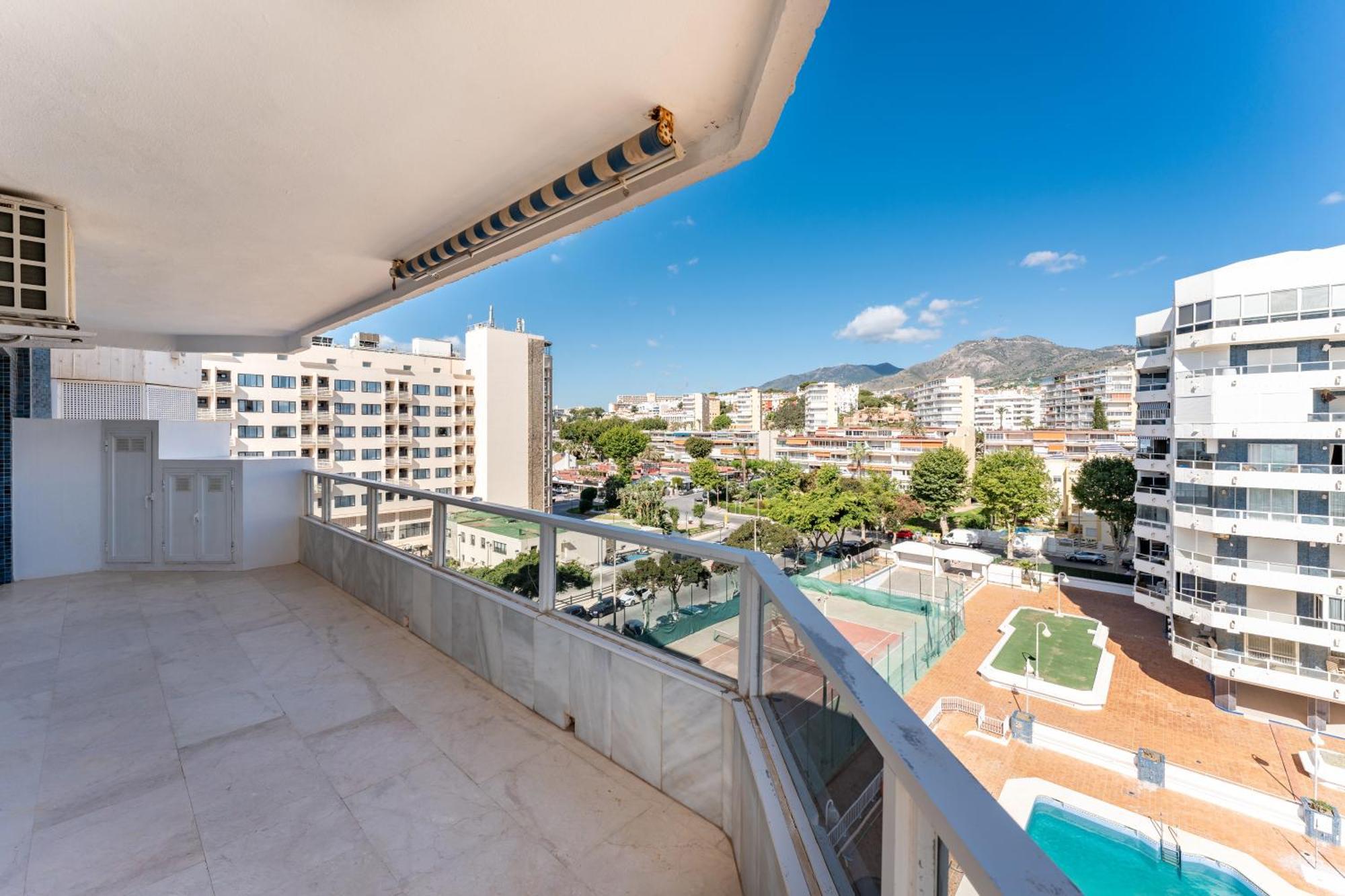 Tropico Carihuela View & Parking Apartment Torremolinos Exterior photo